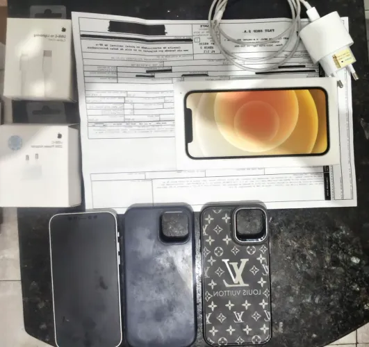 IPHONE 12