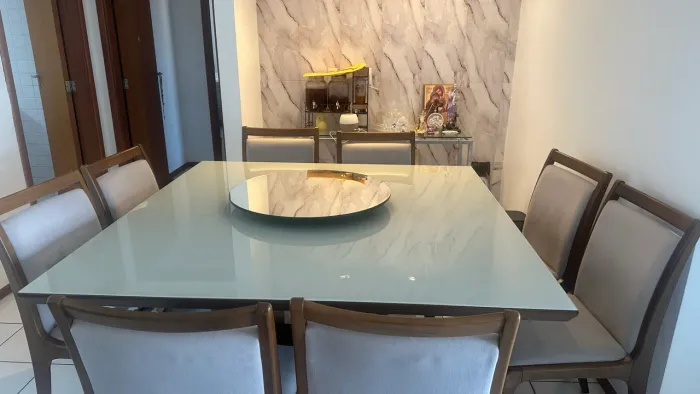 Mesa quadrada Jacaúna 8 lugares com 8 cadeiras Jacaúna