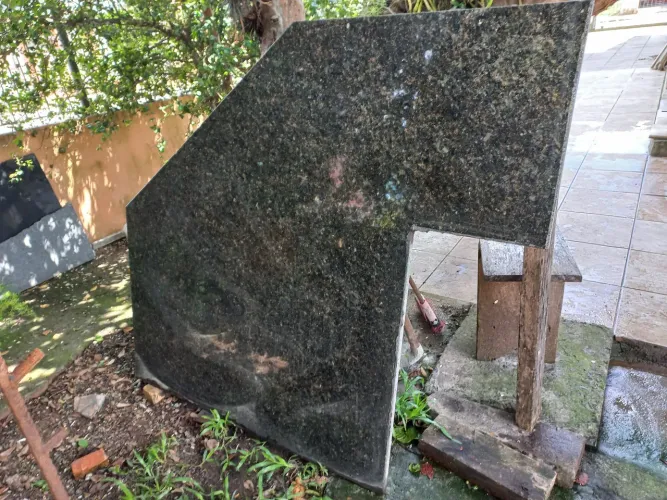 Pedra de granito preta 290 reais