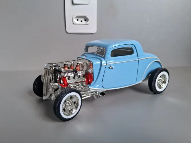 Miniatura 1:18 ERTL Ford Newstalgia