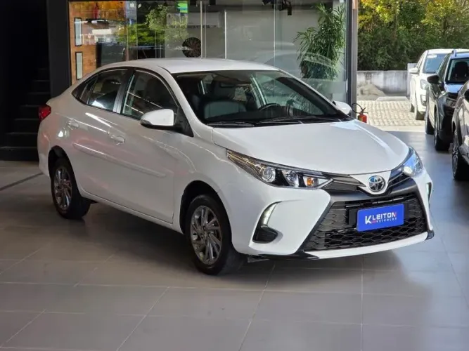 Toyota Yaris XS Sedan 1.5 Flex 16V 4P Aut. 2025