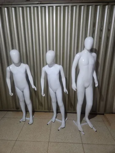 Manequins adolescentes