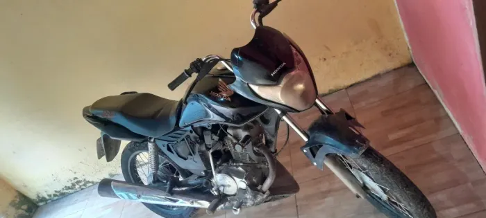 Honda titan 150 preta