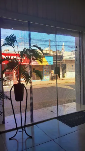 Porta de vidro 4 folhas, para retirada.