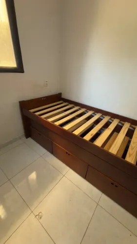 Cama solteirão madeira tokstok