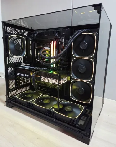 PC Gamer Ryzen 9 9950X - 96GB DDR5 - RTX 5080 *Aceitamos Trocas*