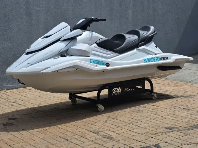 JET SKI YAMAHA FX CRUISER SVHO 2025