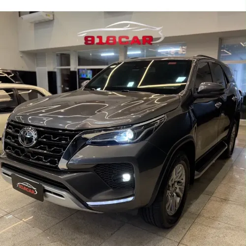 Toyota Hilux SW4 SRX 4X4 2.8 TDI 16V Dies. Aut. 2021