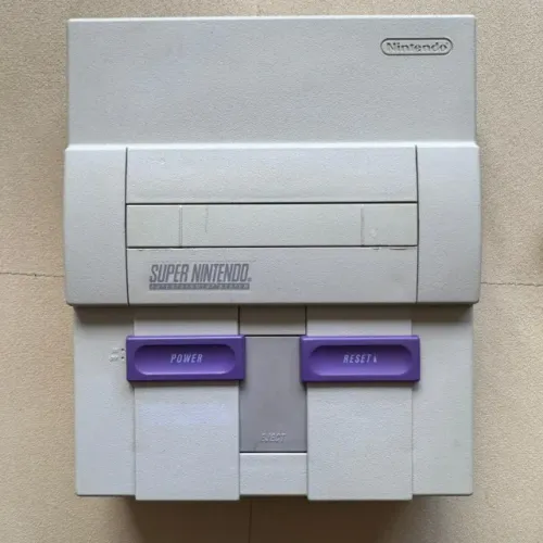 Super Nintendo funcionando 100% (com dois controles originais)