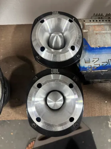 Peças de som automotivo 1
