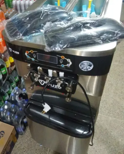 Máquina de sorvete 
