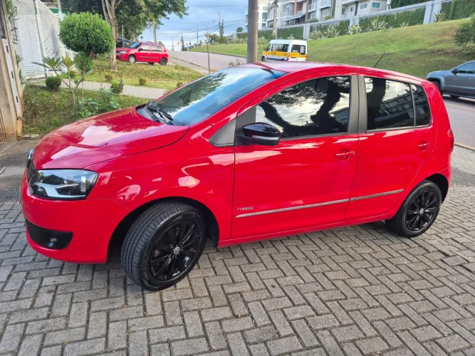 Volkswagen Fox 1.6 MI Total Flex 8V 5P 2013
