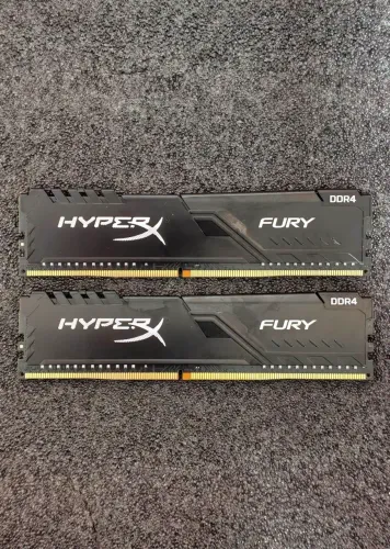 Memória RAM Kit 16GB (2x8GB) HyperX Fury DDR4 2400MHz CL15 - Excelente Estado