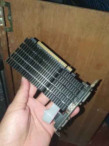 Placa de Vídeo gt710
