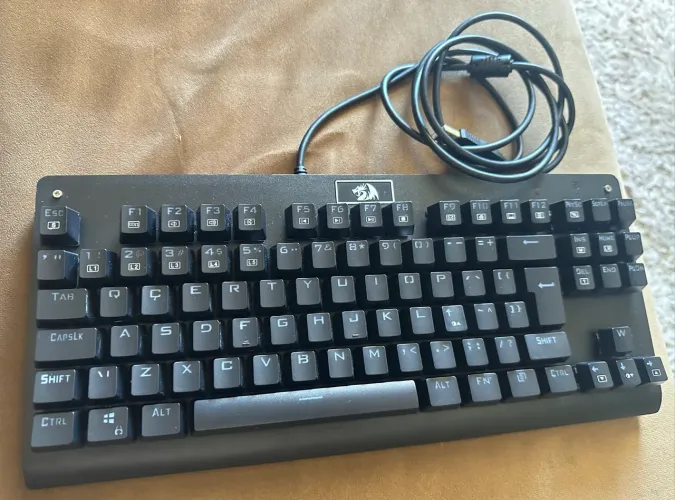 Teclado mecânico Redragon Dark Avanger RGB-2