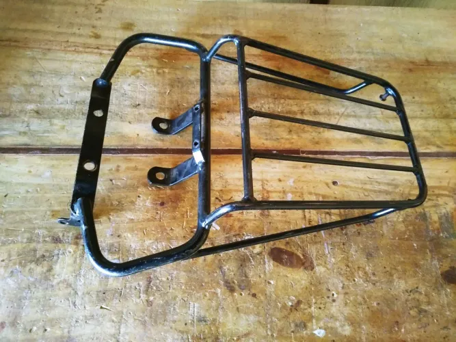 Bagageiro de ferro para motos