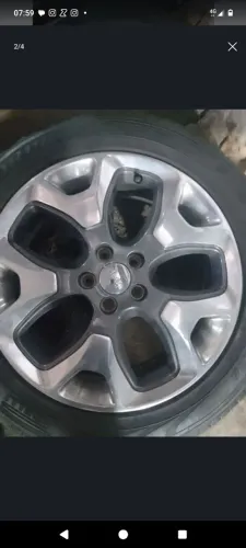 Rodas jeep Compass 18 zerada pneus meia vida
