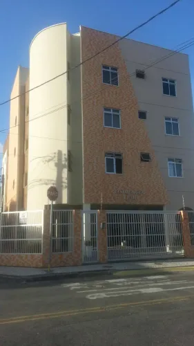 Apartamento com 2 quartos, área de 60m², sala, cozinha americana, 1 banheiro, varanda, áre