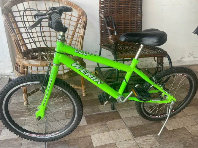 Bicicleta infanto juvenil em otimo estado