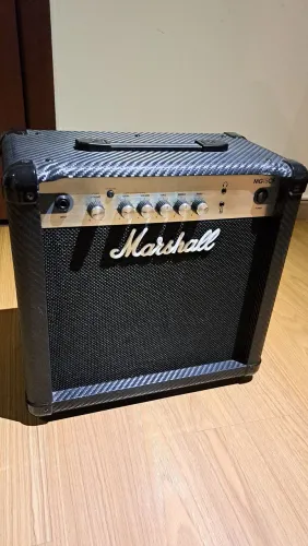 Amplificador Marshall MG15CF 15W