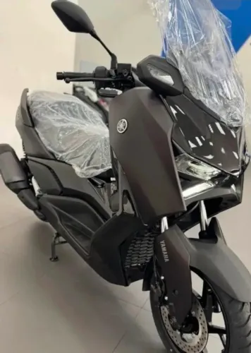 Xmax 300 só 1500km! Tabela 36mil! Moro zero! Preço só a vista 