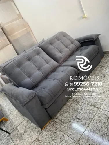 Sofá Retrátil Piacatuba com Braço Fofão e Molas Ensacadas