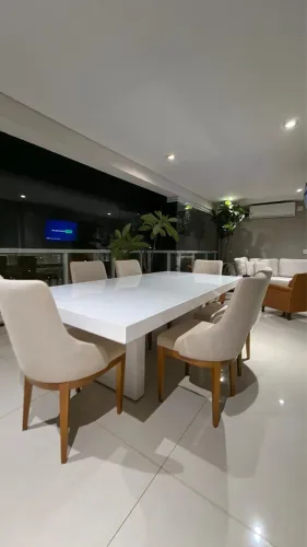 Mesa de Jantar 6 Lugares com 6 Cadeiras Estofadas | Varanda Gourmet