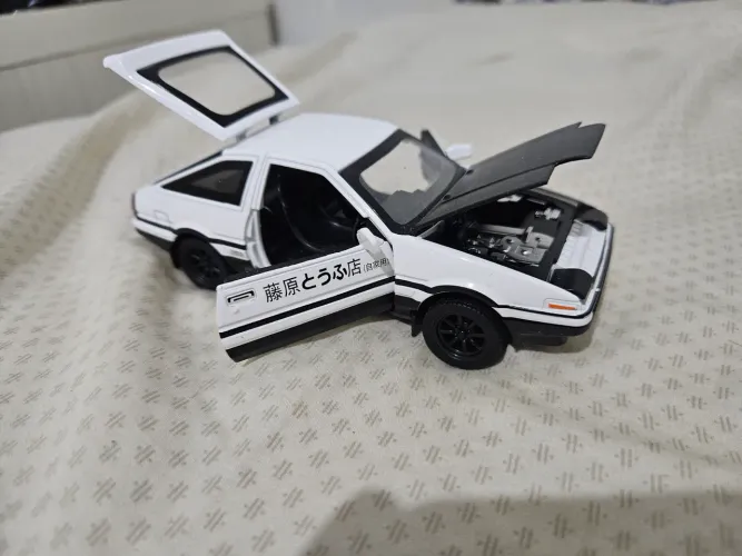 Carro Initial D miniatura