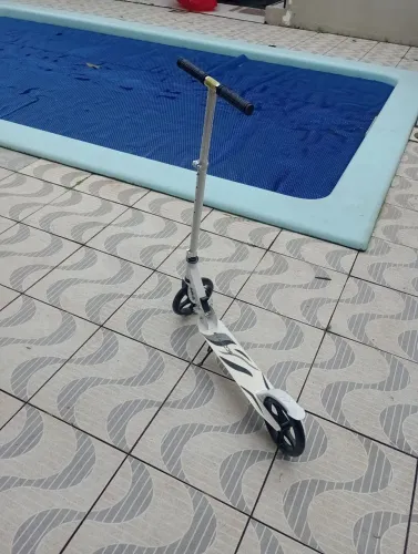 Vendo patinete branco MANUAL