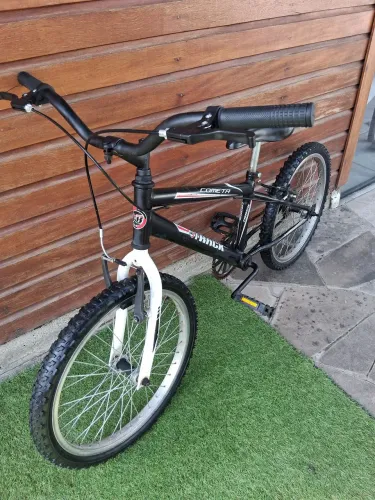 Bicicleta aro 20 menino