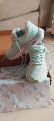 Vendo Tênis Under Armour Hovr Infinite n°37