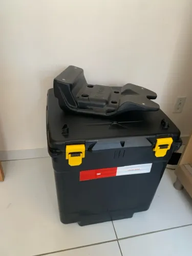 Baú novo 110L iCBras para entregador