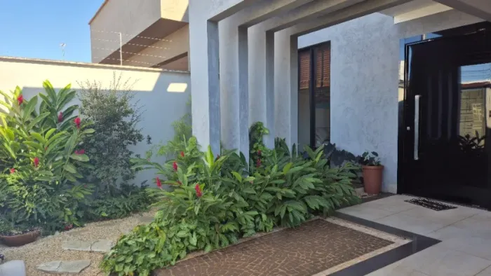 Casa no Solar do Agreste - 3Q, piscina e sistema fotovoltaico (direto c/ proprietário)
