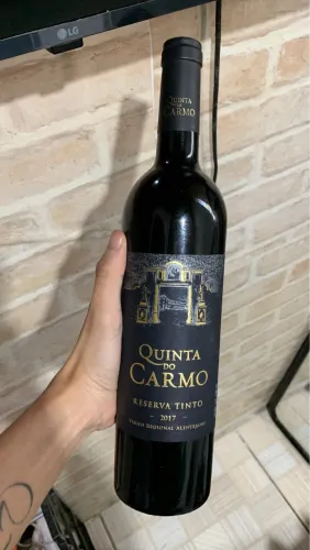 Vende -se vinho português (Quinto do Carmo )
