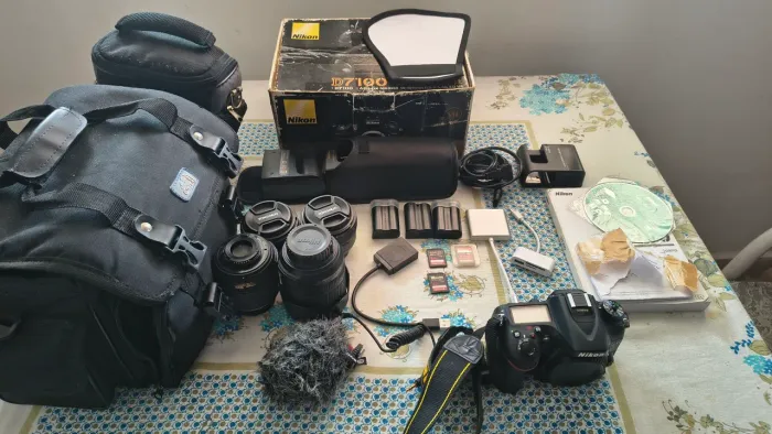 NIKON D7100 EQUIPAMENTO COMPLETO SEMI NOVO
