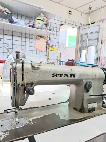 Maquina de costura RETA