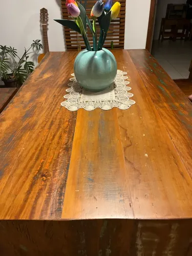 Mesa de madeira rústica