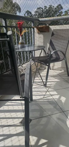 Kit 2 Cadeira e 1 Mesa de Jardim Varanda Área Externa de Aço cinza importado Naterial