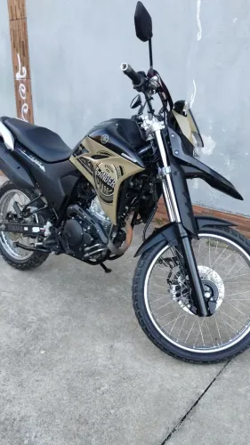 Vende se Lander 250 2022 