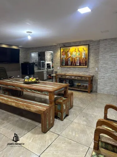 Casa em Condomínio Fechado com Linda Área Gourmet