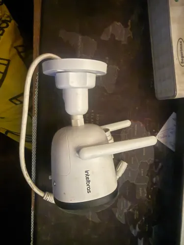 Câmera ip Intelbras IM5 SC praticamente nova . No plástico 