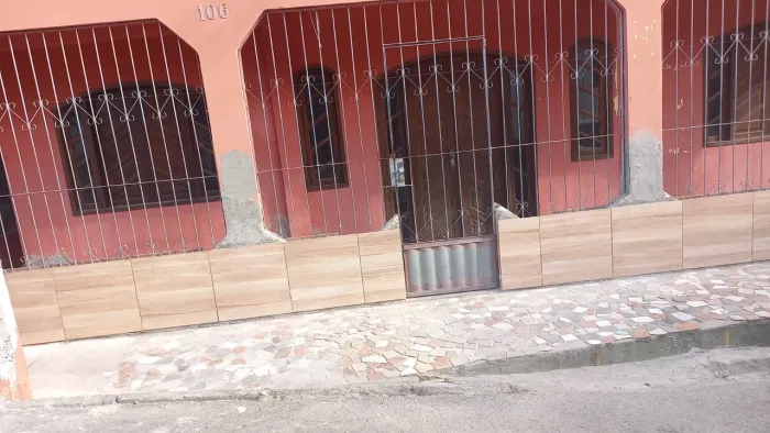 ALUGO CASA NA SERRA SEDE - EM FRENTE À ESCOLA CLOVIS  BORGEL MIGUEL