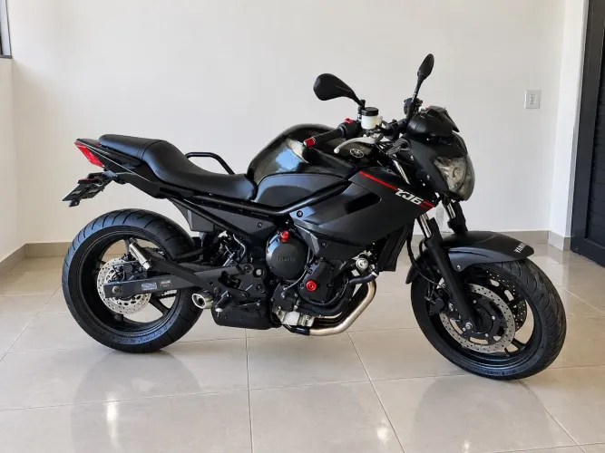 Yamaha XJ6 N 2015