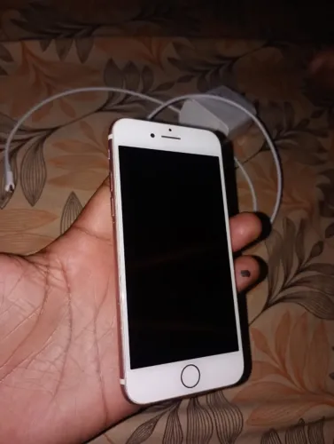 iPhone 7 32 gb sem marcas de uso 