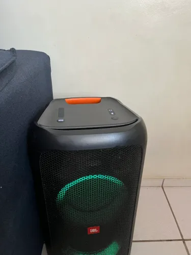 Jbl partybox 100! Bateria show, Som alto
