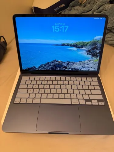 MACBOOK NEO 8 gb