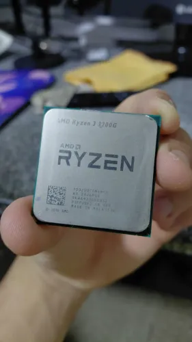 Processador AMD Ryzen 3 3200G + Cooler AMD