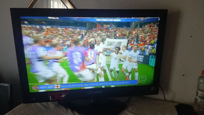 TV 32 poegadas
