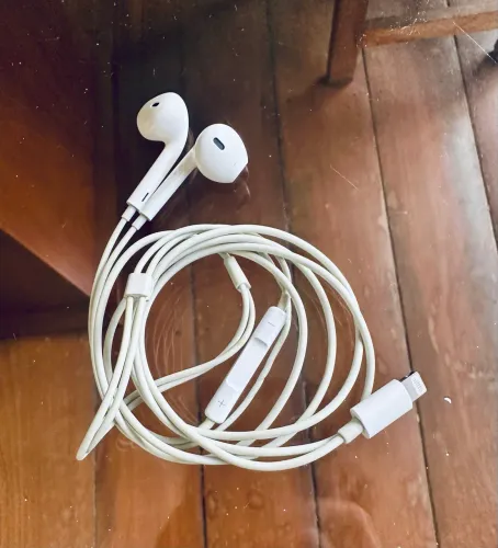 fone de ouvido apple iphone original com conector lightning semi novo