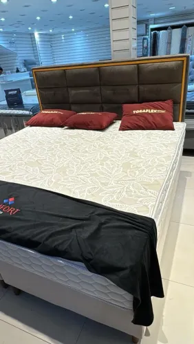 CAMA DE CASAL + COLCHÃO DE SOLTEIRO